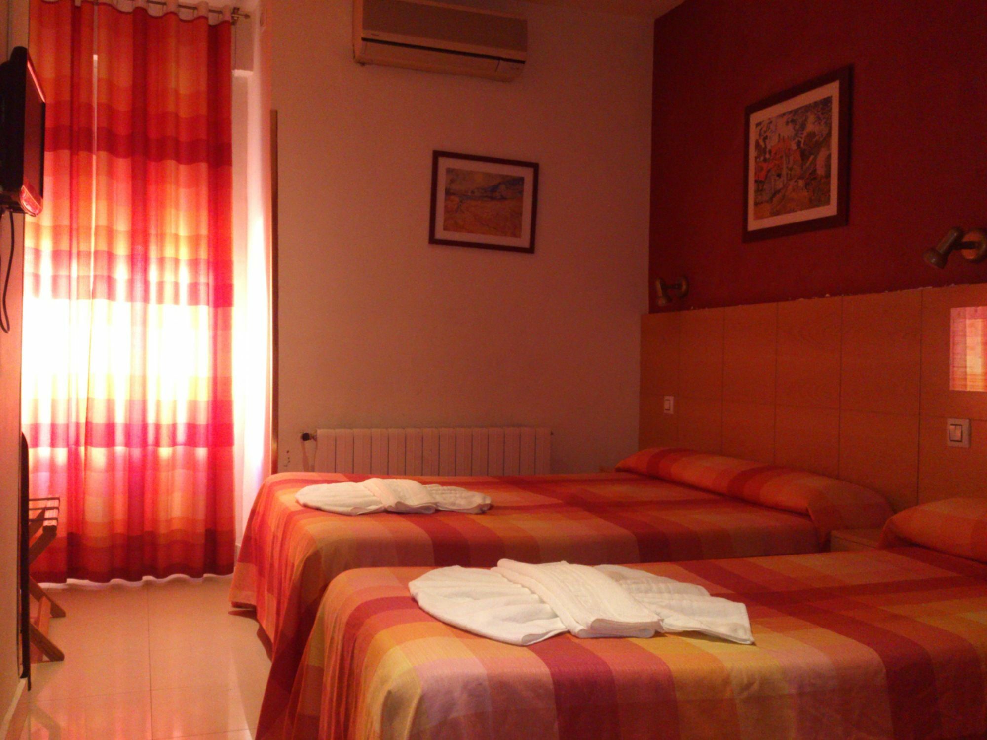 Hostal Inter Plaza Mayor Auto Check In Madrid Exteriér fotografie